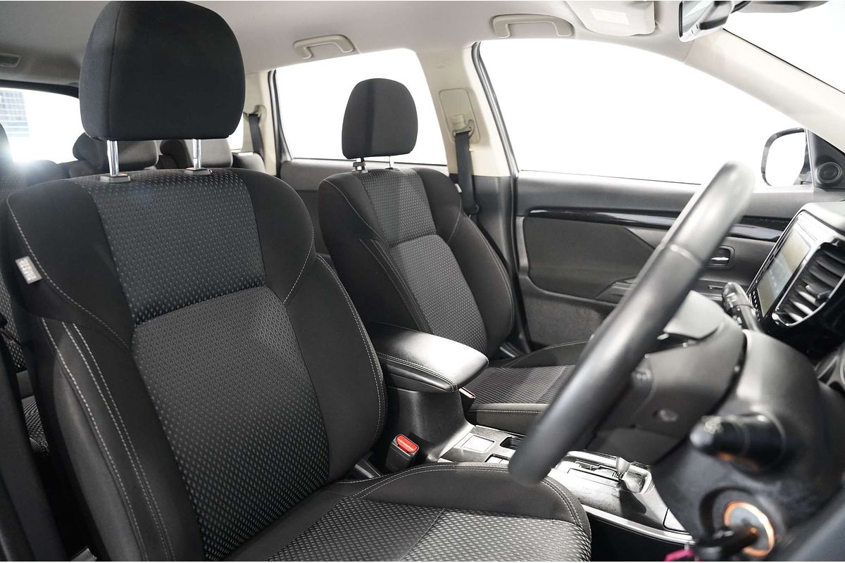 2020 Mitsubishi Outlander ES ZL