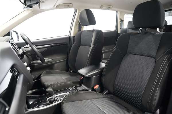 2020 Mitsubishi Outlander ES ZL