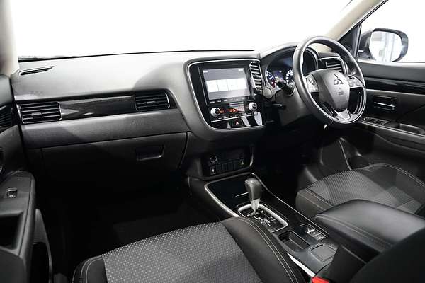 2020 Mitsubishi Outlander ES ZL