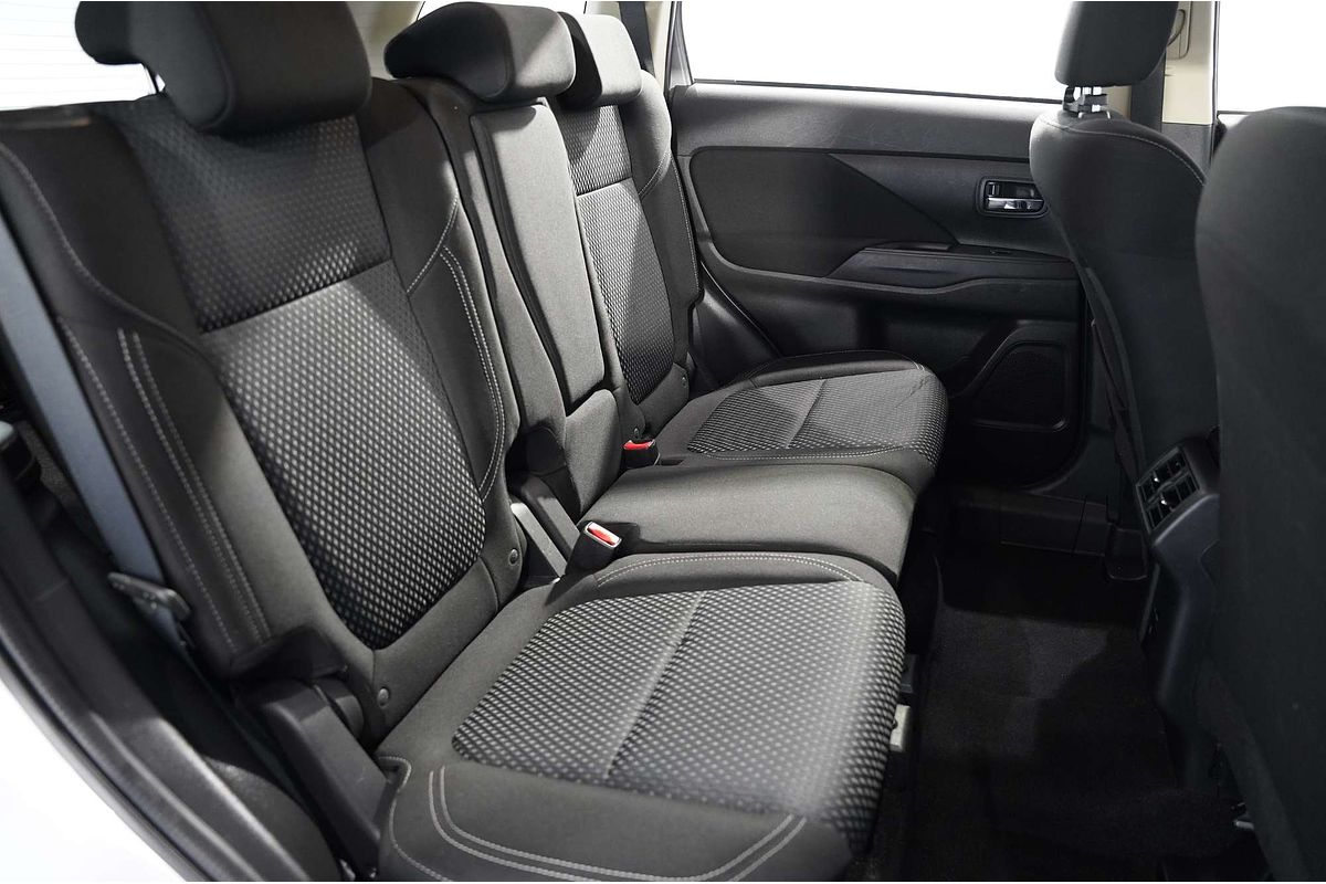 2020 Mitsubishi Outlander ES ZL