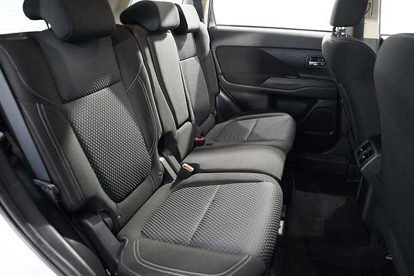 2020 Mitsubishi Outlander ES ZL