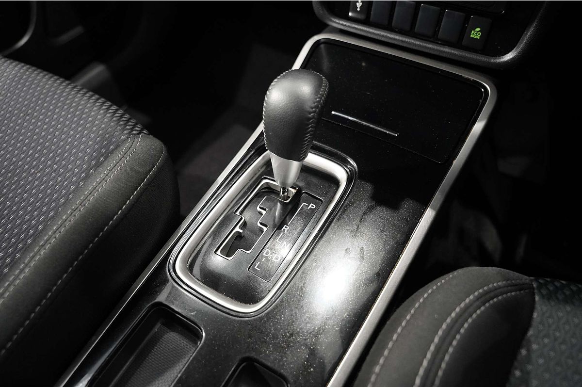 2020 Mitsubishi Outlander ES ZL