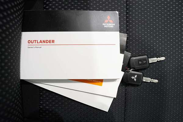 2020 Mitsubishi Outlander ES ZL