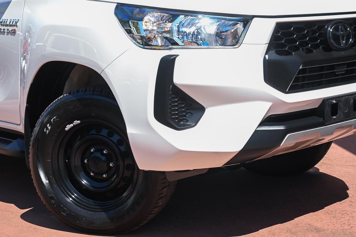 2024 Toyota Hilux SR GUN126R 4X4