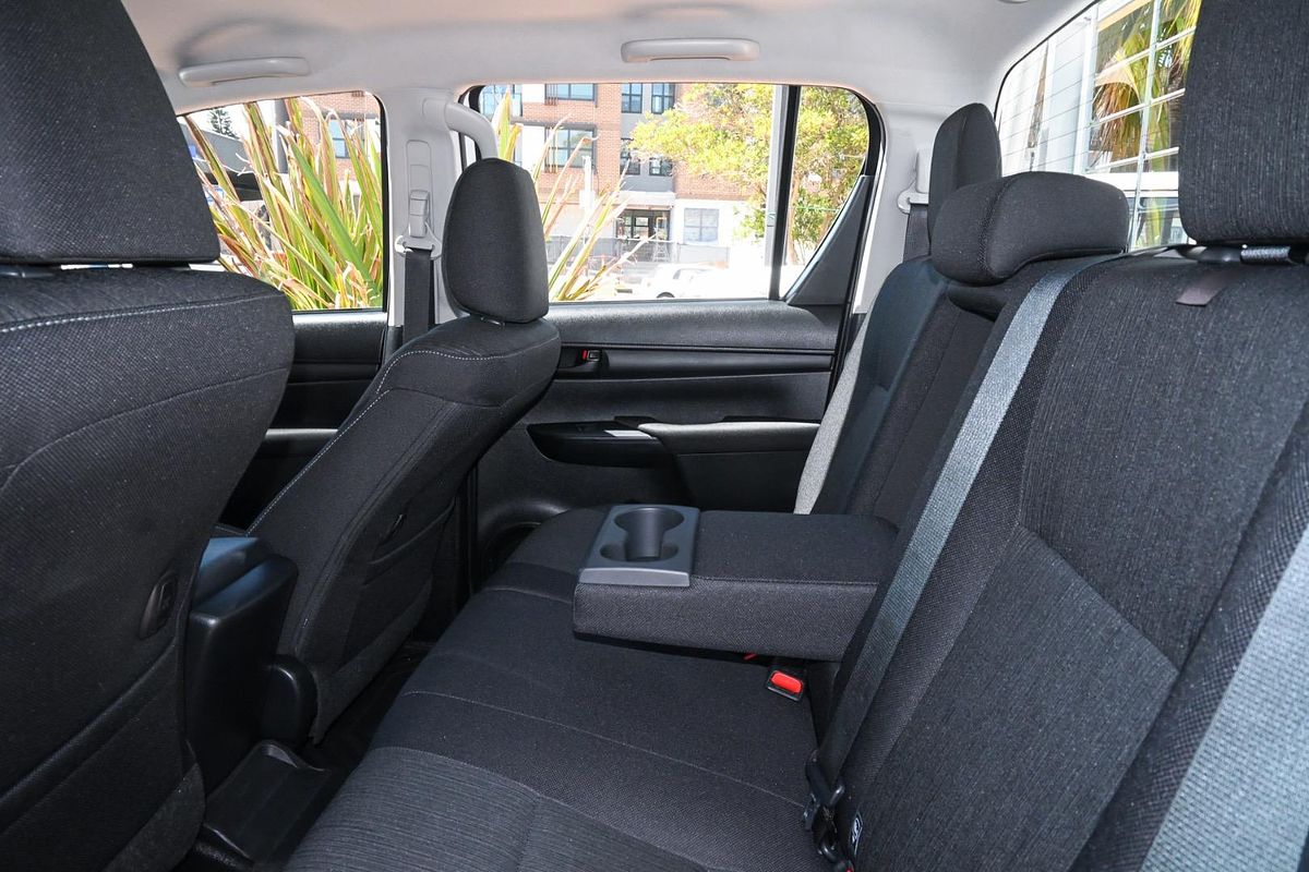 2024 Toyota Hilux SR GUN126R 4X4