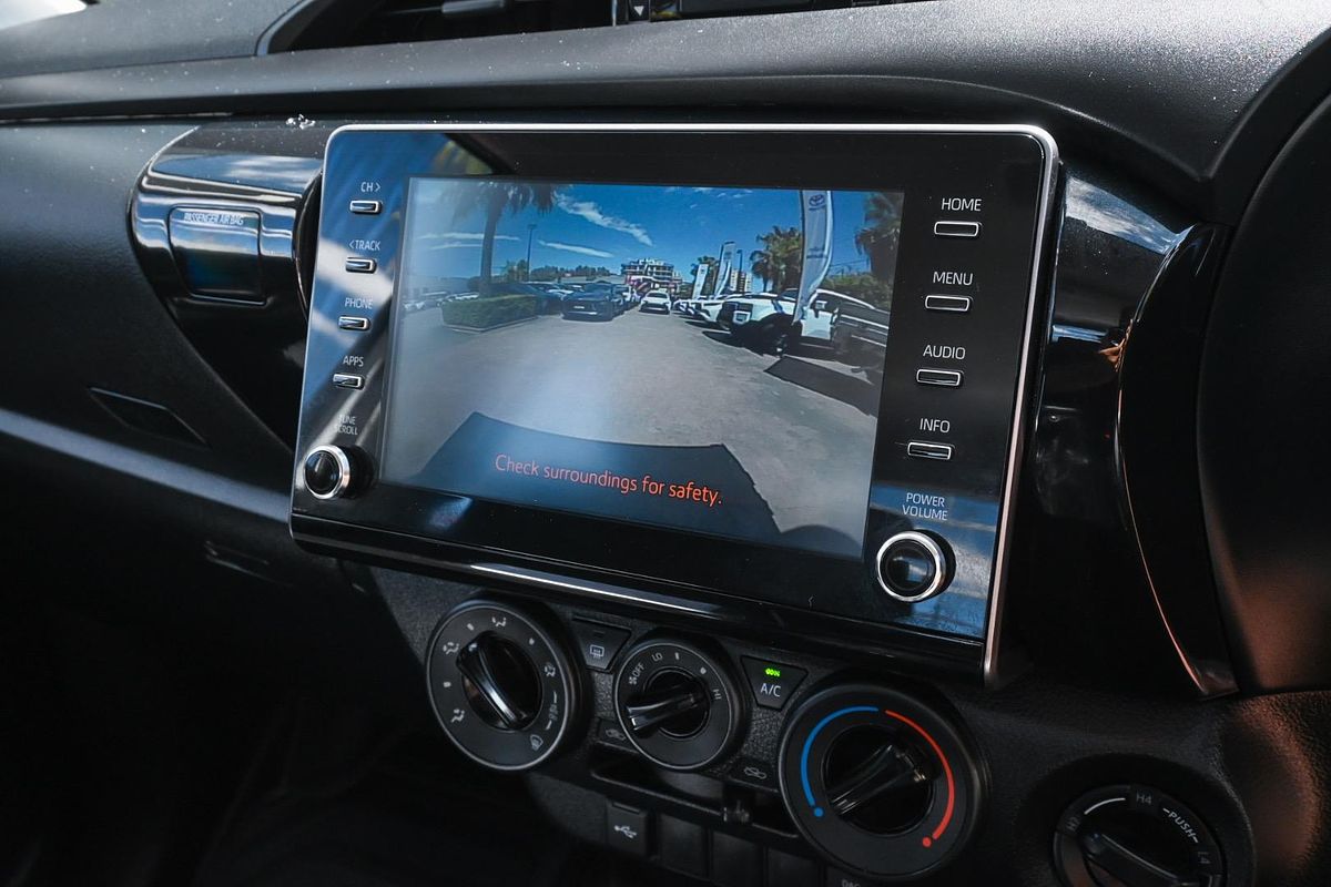 2024 Toyota Hilux SR GUN126R 4X4