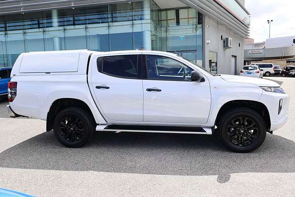 2022 Mitsubishi Triton GLX-R MR 4X4