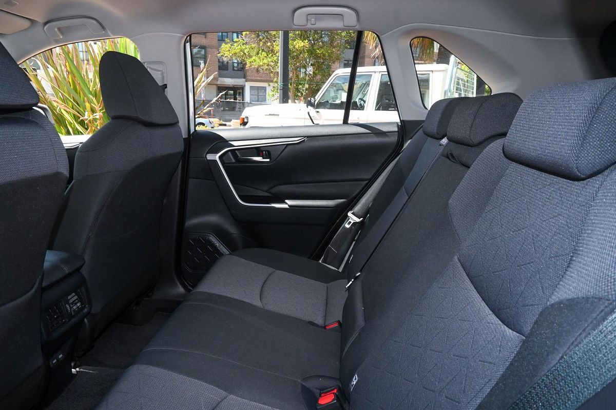 2024 Toyota RAV4 GXL AXAH52R