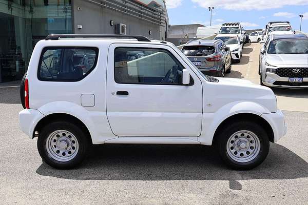 2013 Suzuki Jimny Sierra SN413 T6