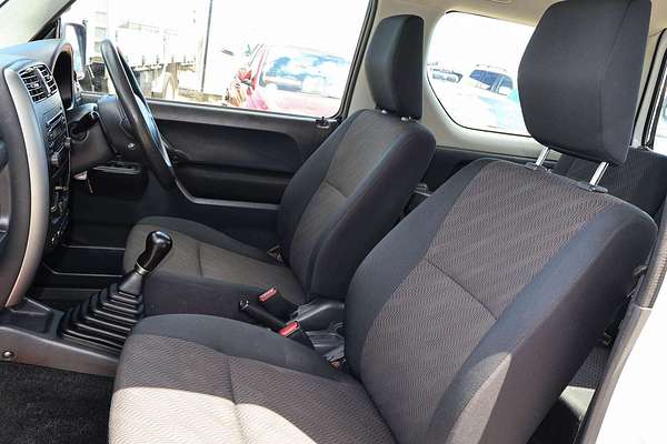 2013 Suzuki Jimny Sierra SN413 T6