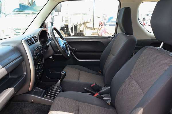 2013 Suzuki Jimny Sierra SN413 T6