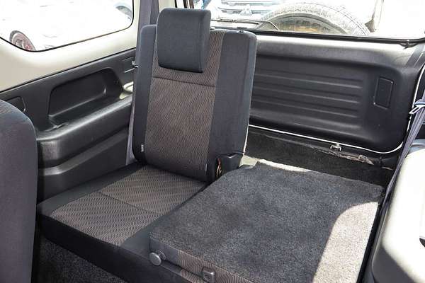 2013 Suzuki Jimny Sierra SN413 T6