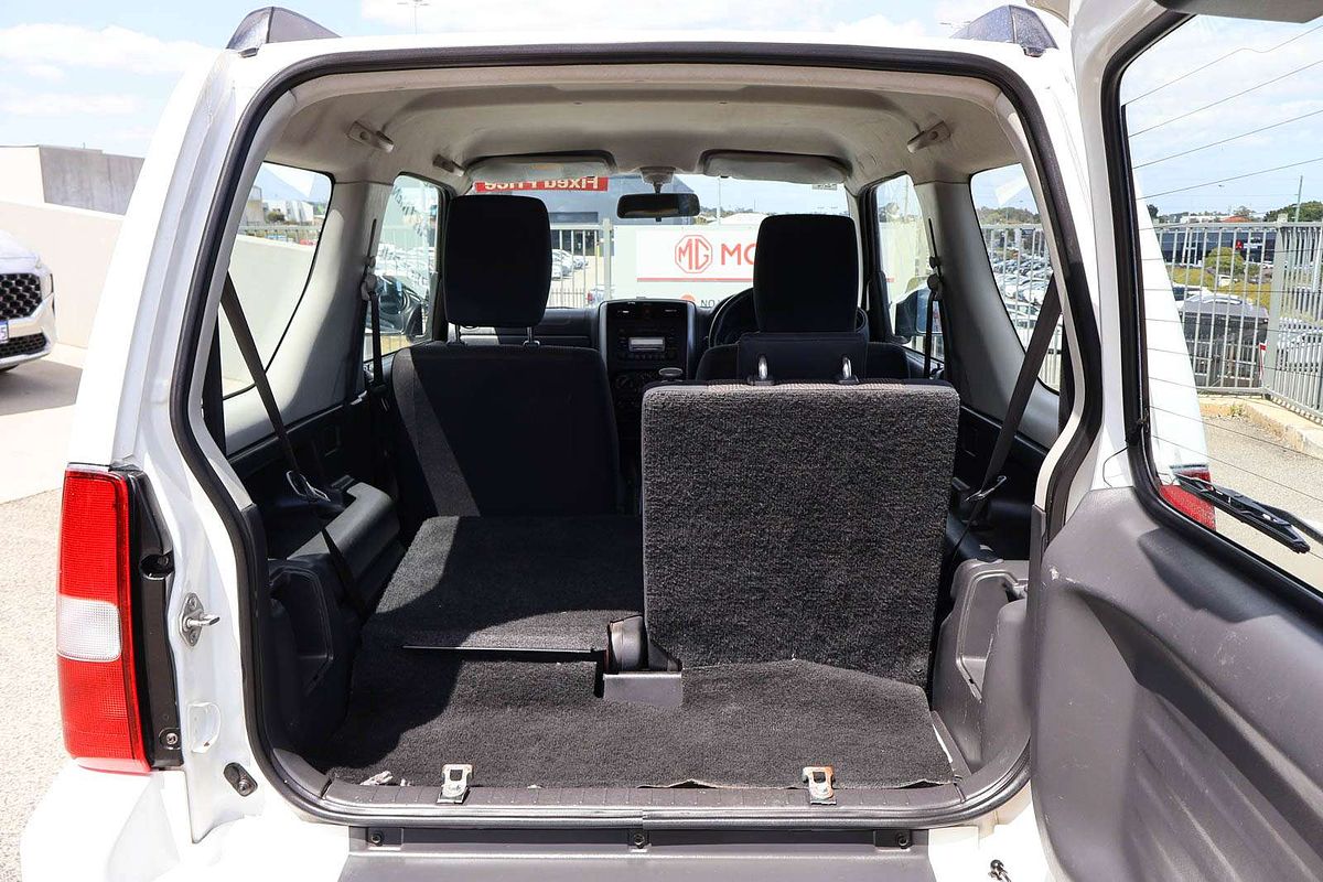 2013 Suzuki Jimny Sierra SN413 T6