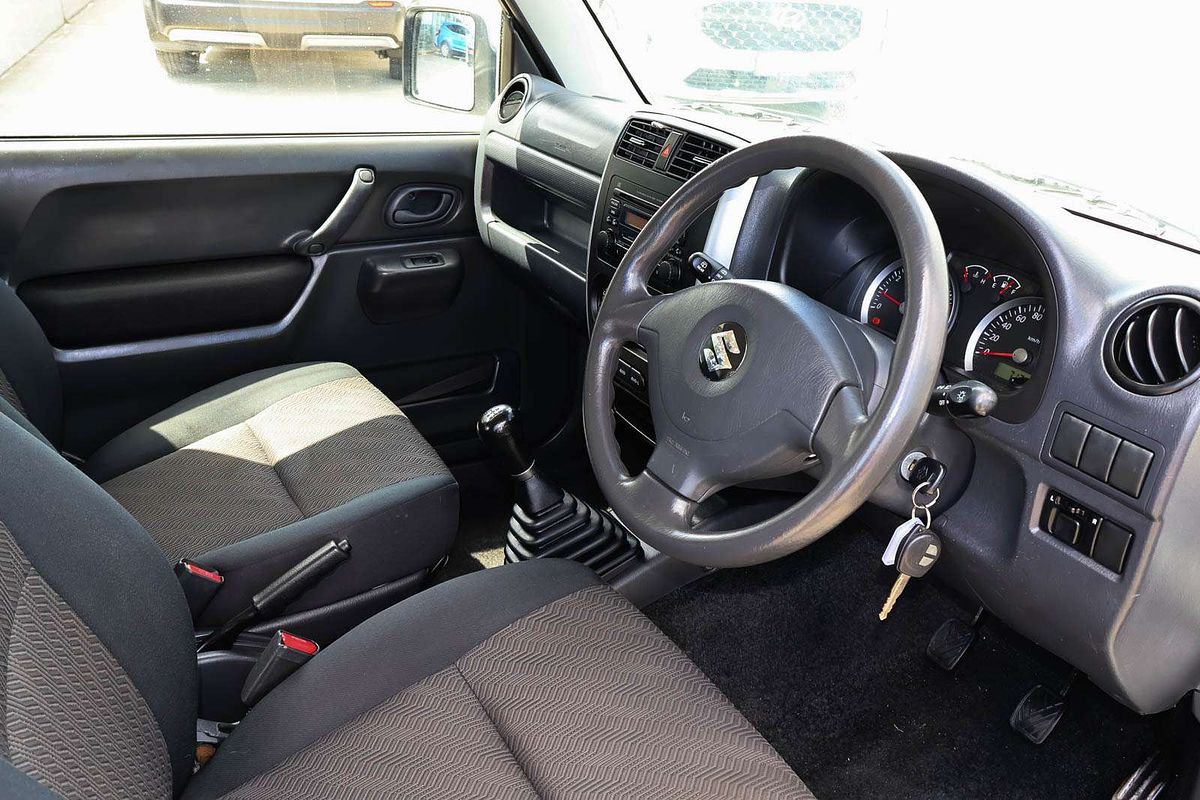 2013 Suzuki Jimny Sierra SN413 T6