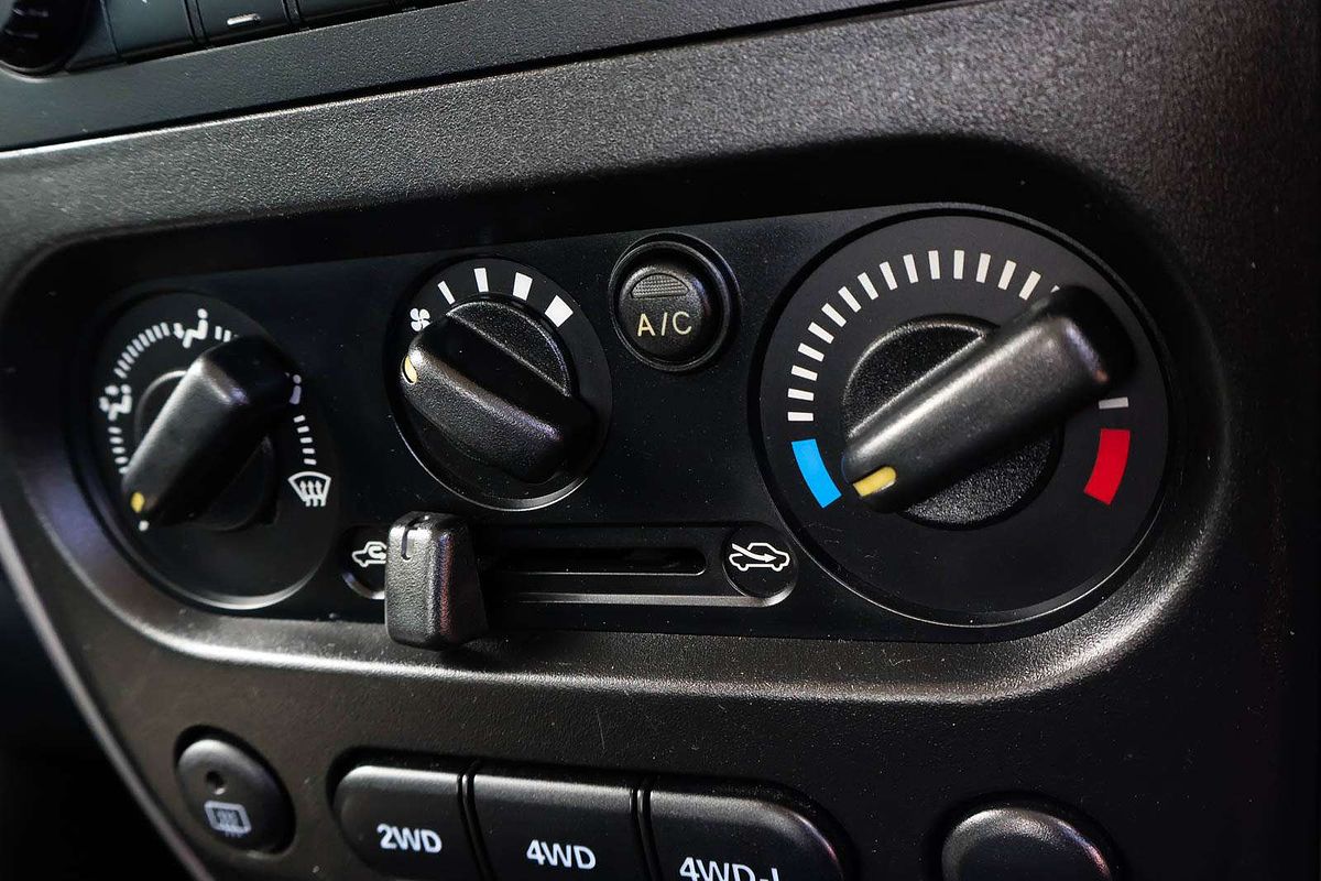 2013 Suzuki Jimny Sierra SN413 T6