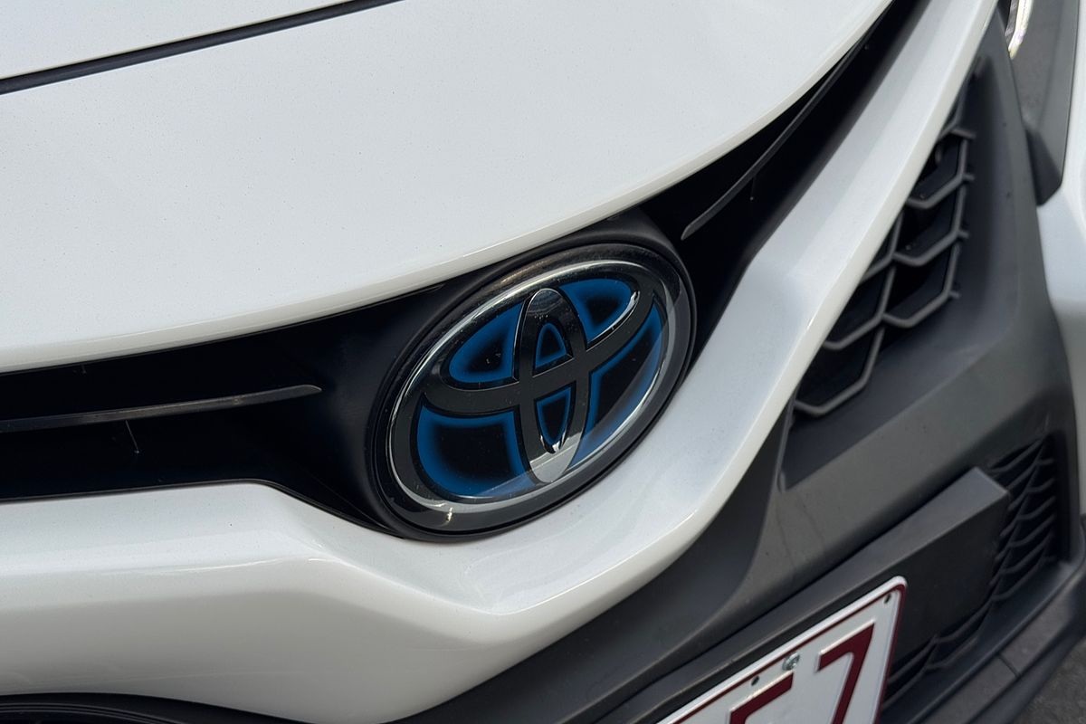 2021 Toyota Camry Ascent Sport AXVH70R