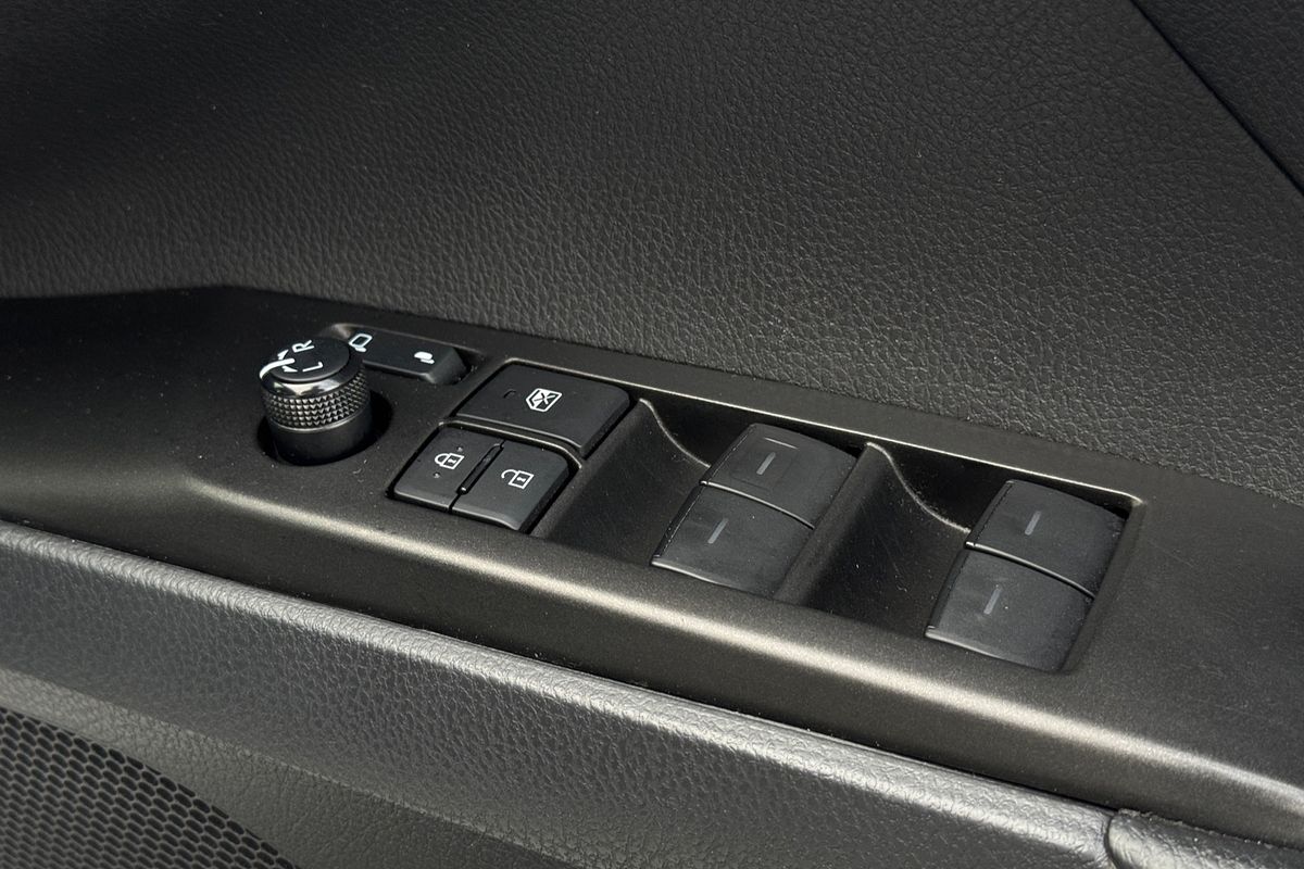 2021 Toyota Camry Ascent Sport AXVH70R