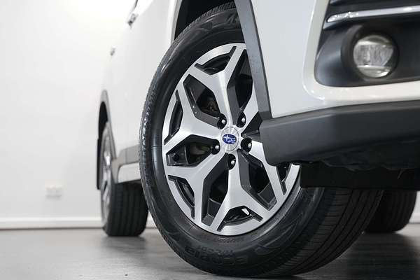 2023 Subaru Forester Hybrid L S5