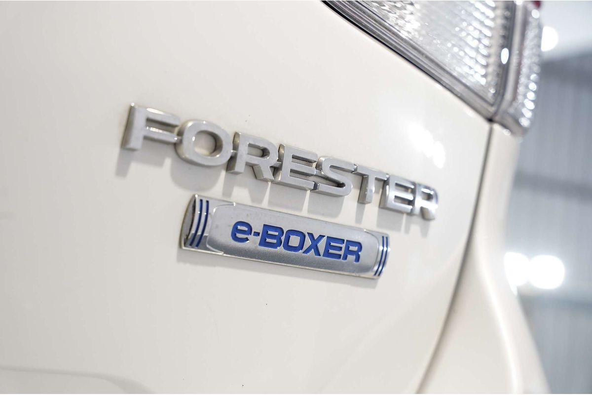 2023 Subaru Forester Hybrid L S5