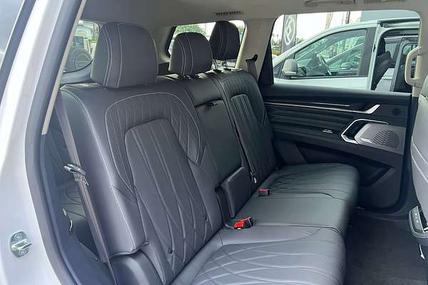 2025 LDV D90 Executive SV9A