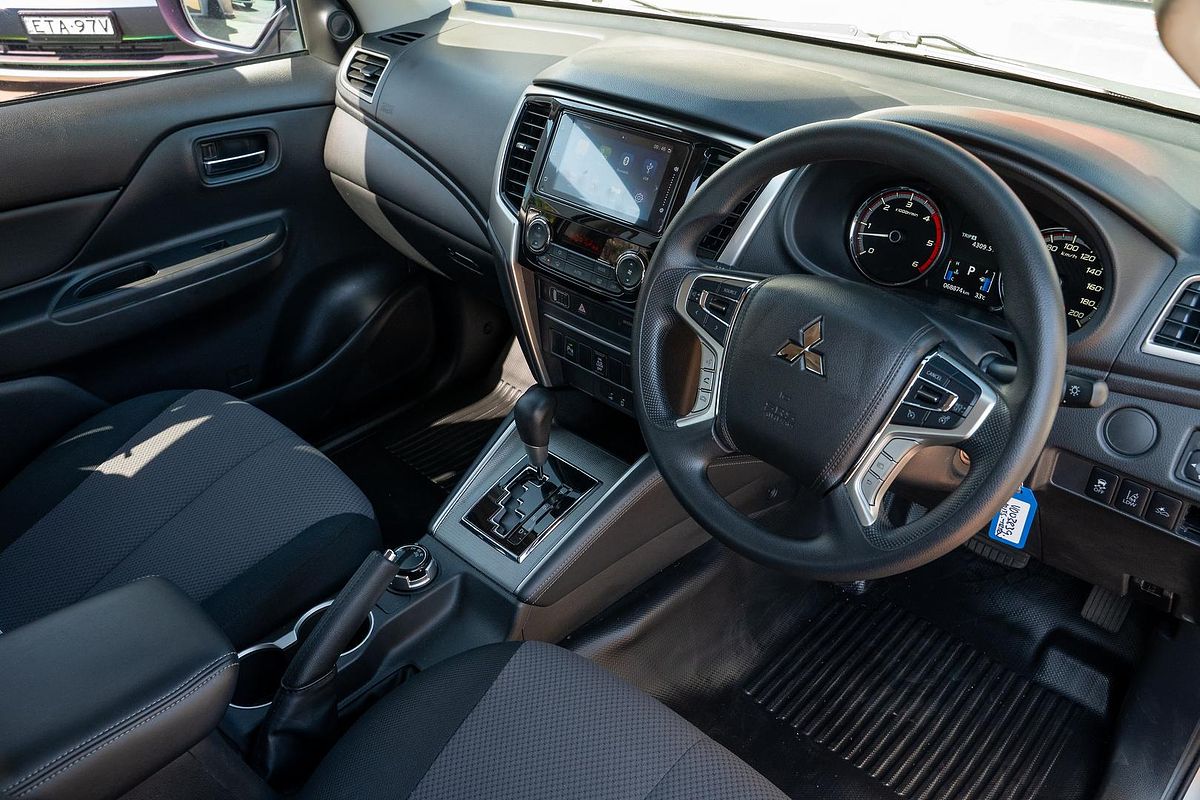 2023 Mitsubishi Triton GLX+ MR 4X4