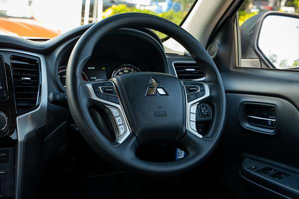 2023 Mitsubishi Triton GLX+ MR 4X4