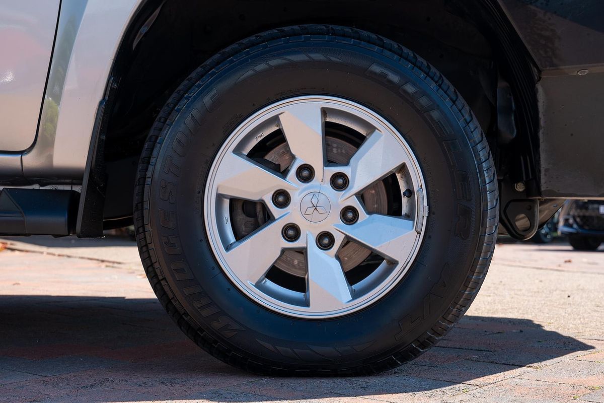 2023 Mitsubishi Triton GLX+ MR 4X4