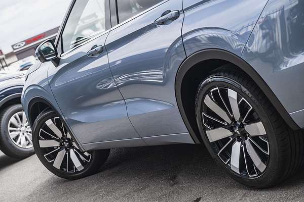 2025 Mitsubishi Outlander Exceed Tourer ZM