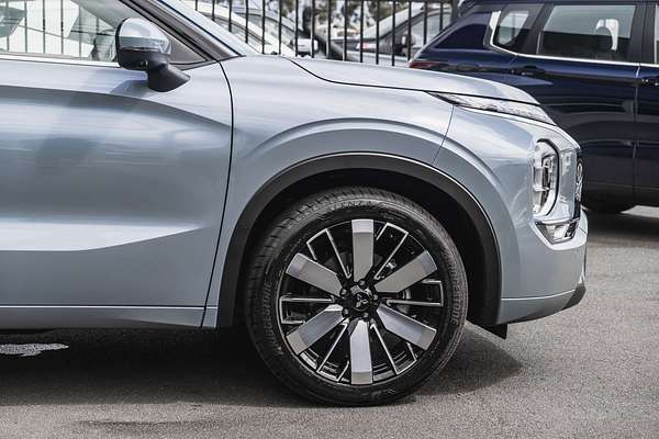 2025 Mitsubishi Outlander Exceed Tourer ZM