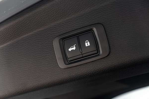 2025 Mitsubishi Outlander Exceed Tourer ZM