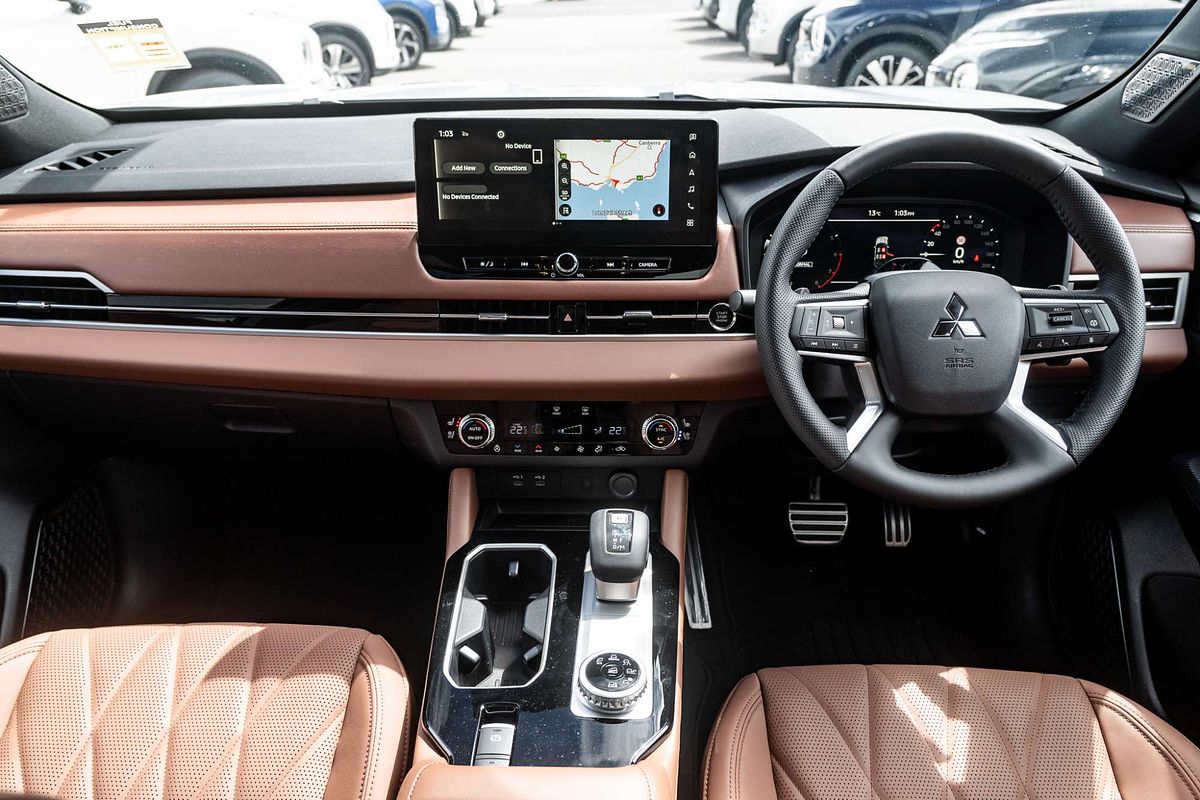 2025 Mitsubishi Outlander Exceed Tourer ZM