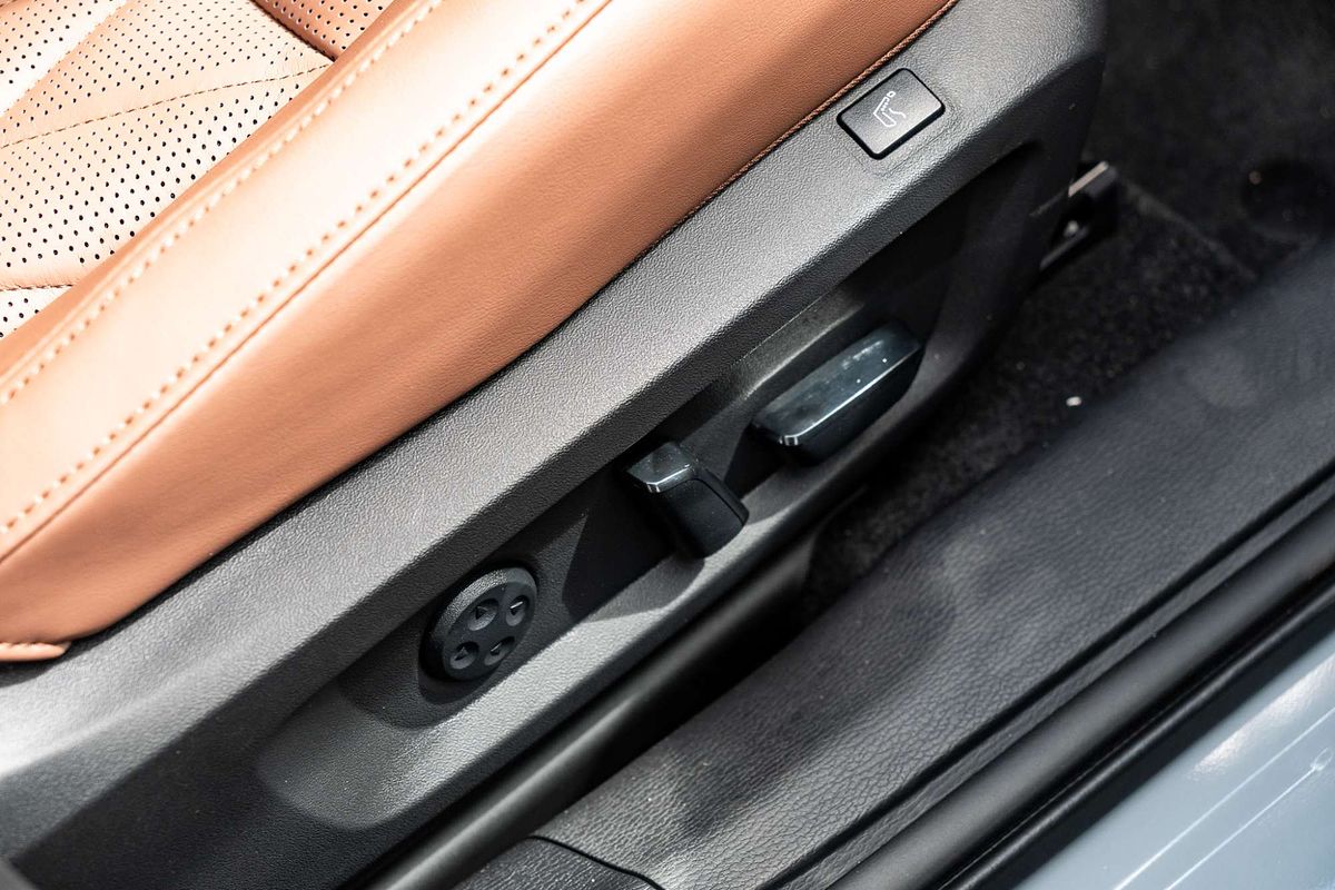 2025 Mitsubishi Outlander Exceed Tourer ZM