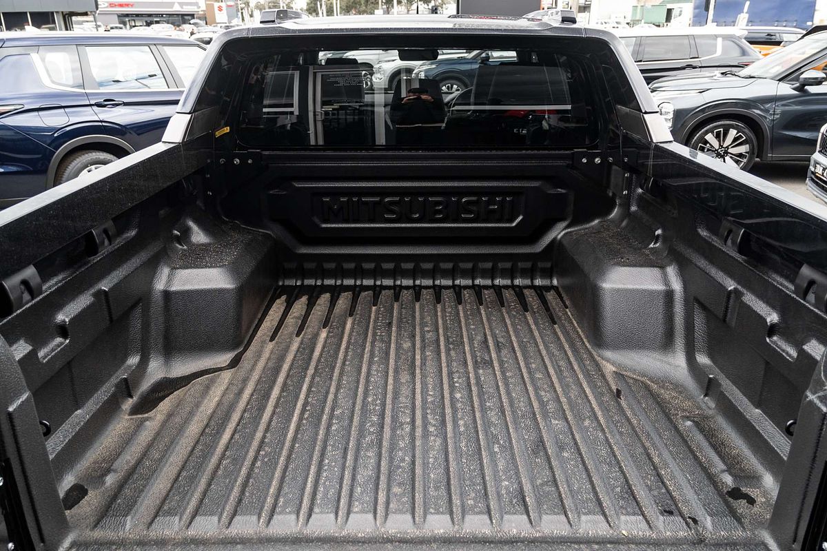 2024 Mitsubishi Triton GSR MV 4X4