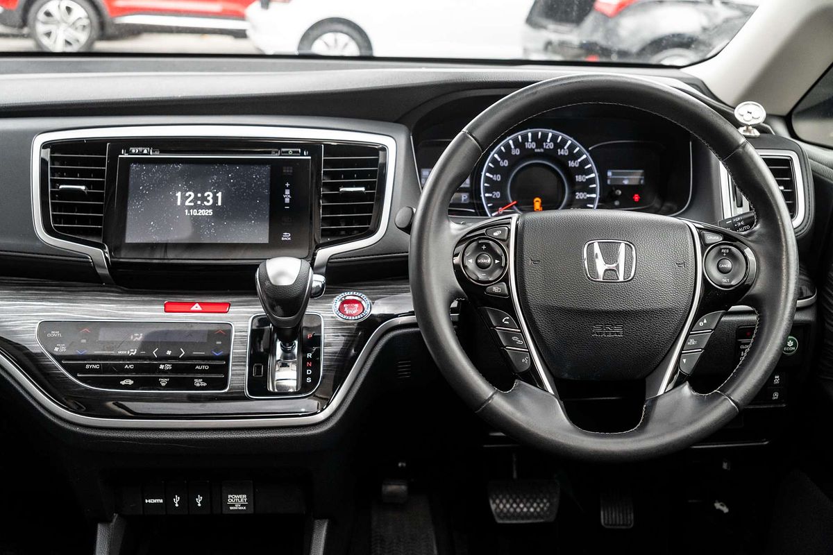 2017 Honda Odyssey VTi-L 5th Gen