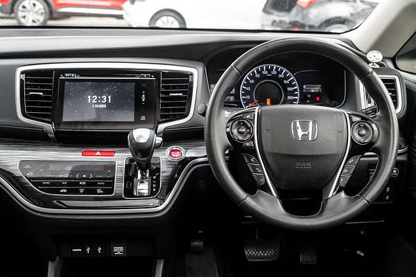 2017 Honda Odyssey VTi-L 5th Gen