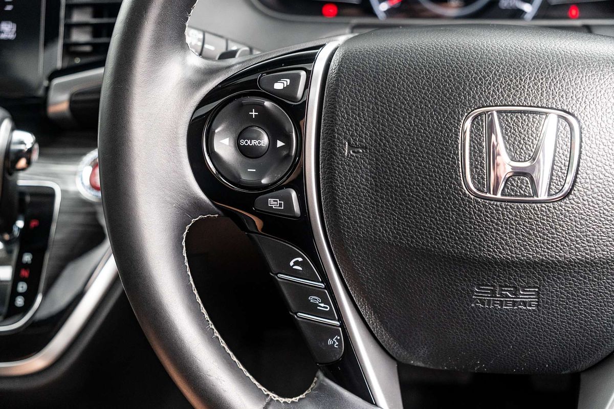 2017 Honda Odyssey VTi-L 5th Gen