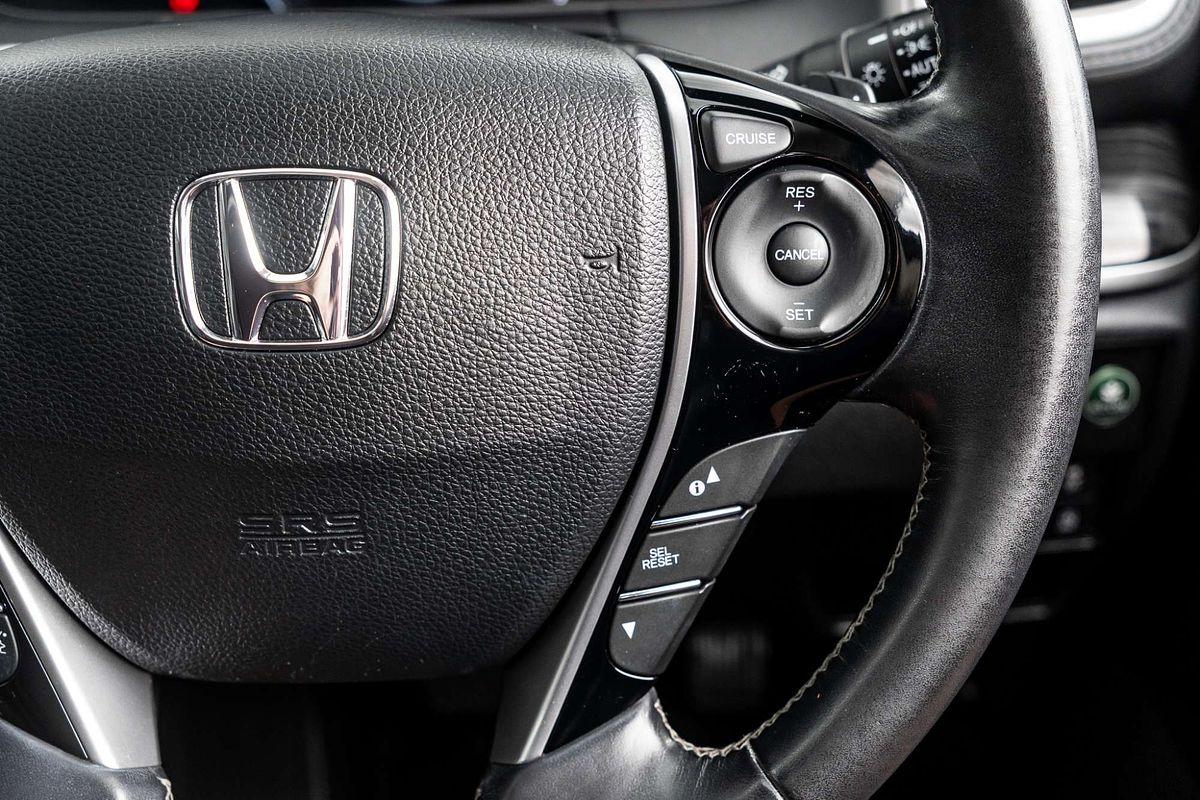 2017 Honda Odyssey VTi-L 5th Gen