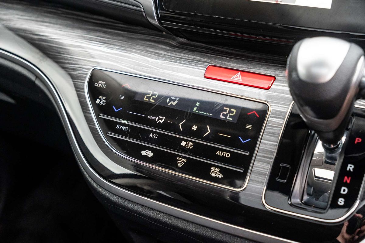 2017 Honda Odyssey VTi-L 5th Gen