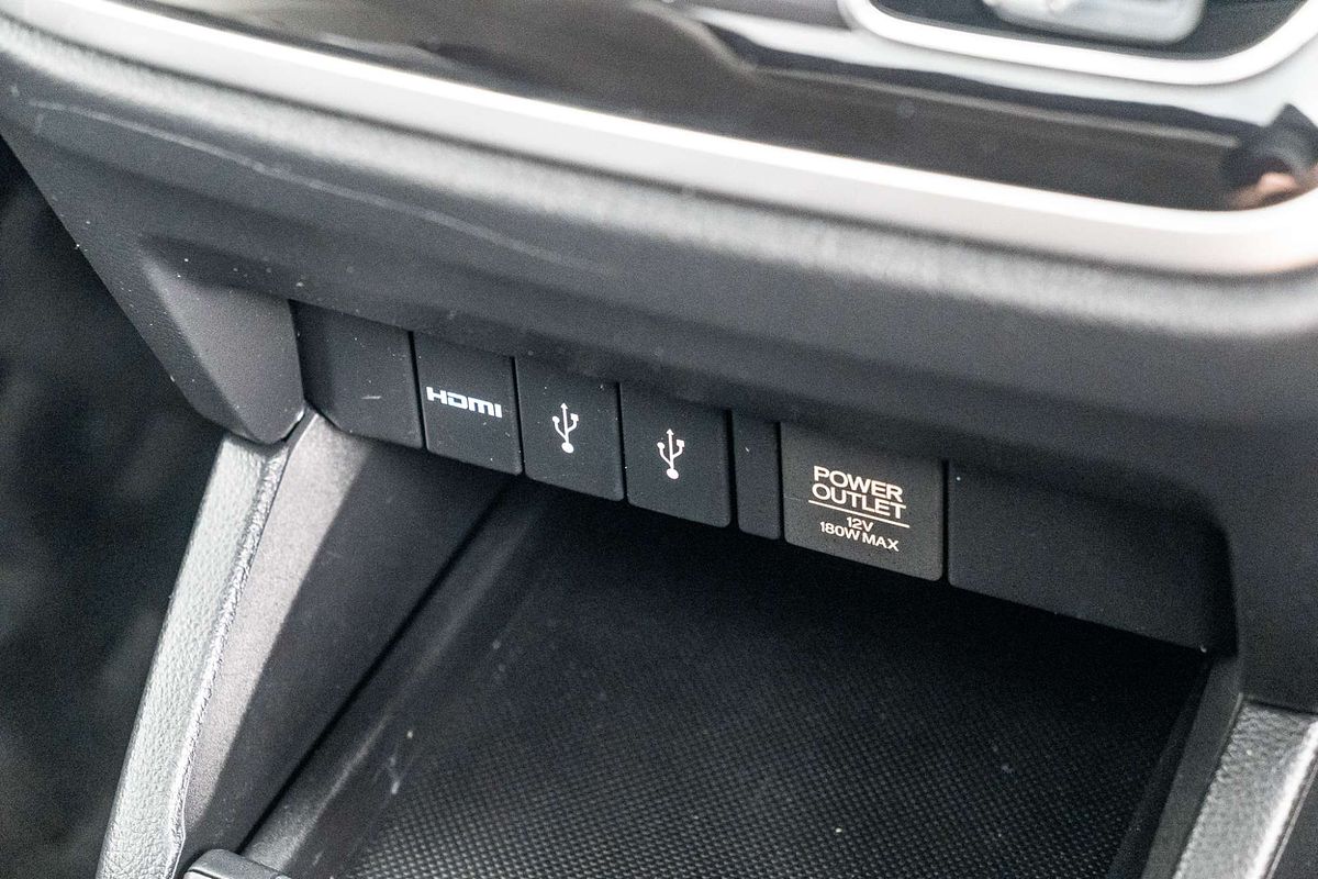 2017 Honda Odyssey VTi-L 5th Gen