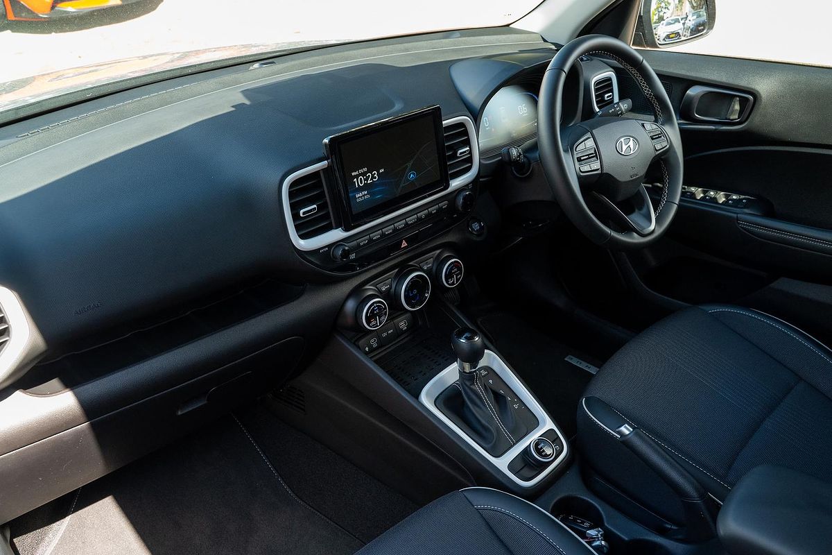 2024 Hyundai Venue Elite QX.V5