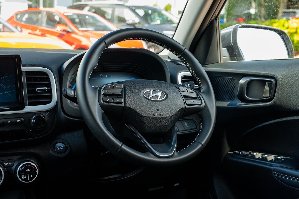 2024 Hyundai Venue Elite QX.V5