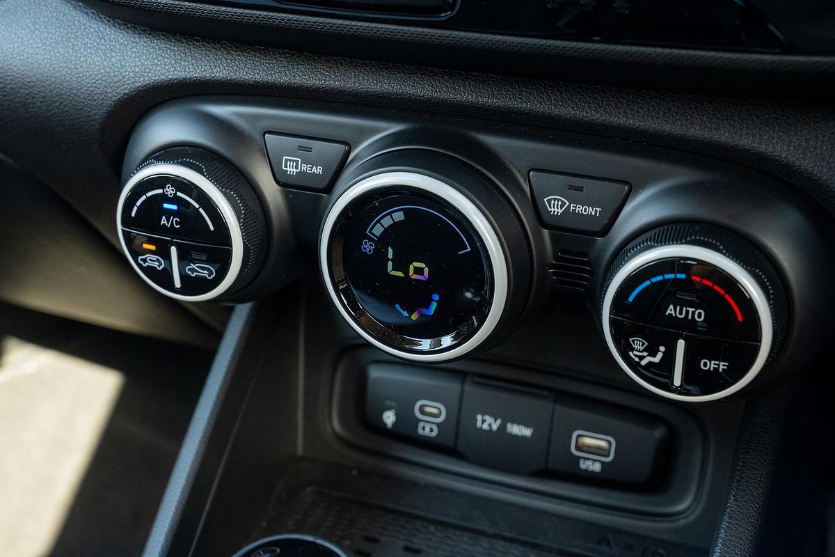 2024 Hyundai Venue Elite QX.V5