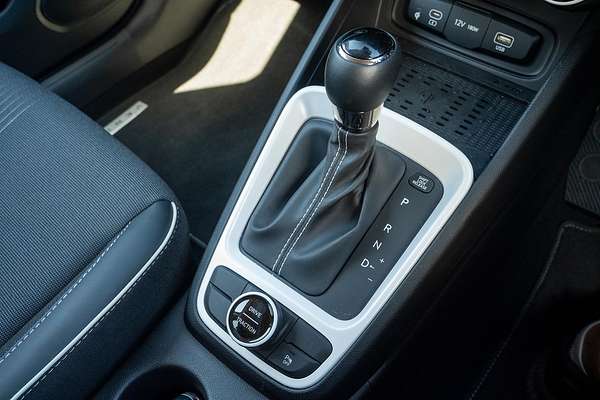 2024 Hyundai Venue Elite QX.V5