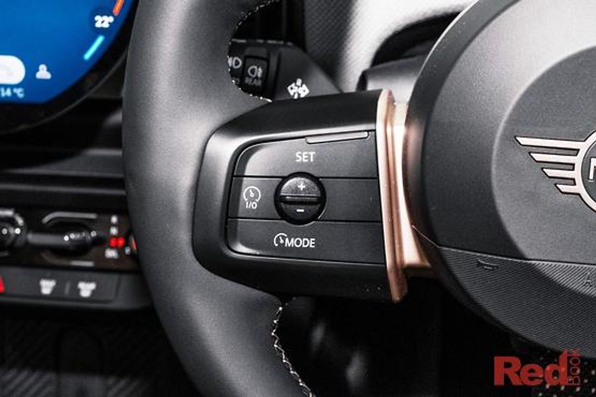 2024 MINI Cooper C Favoured F65