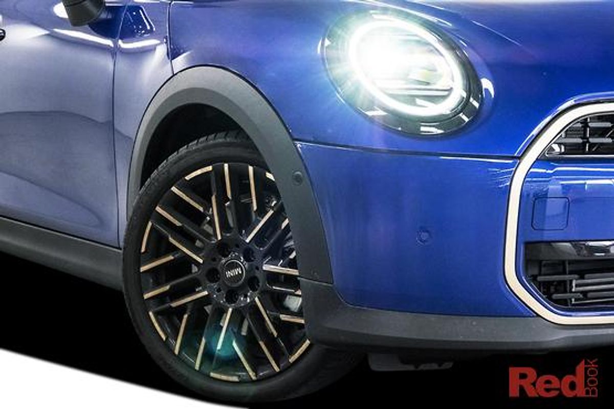 2024 MINI Cooper C Favoured F65