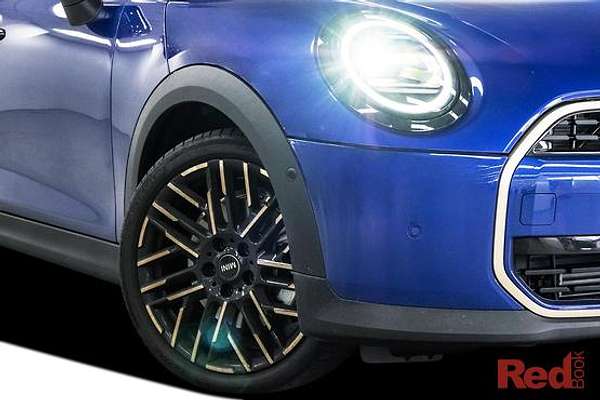 2024 MINI Cooper C Favoured F65