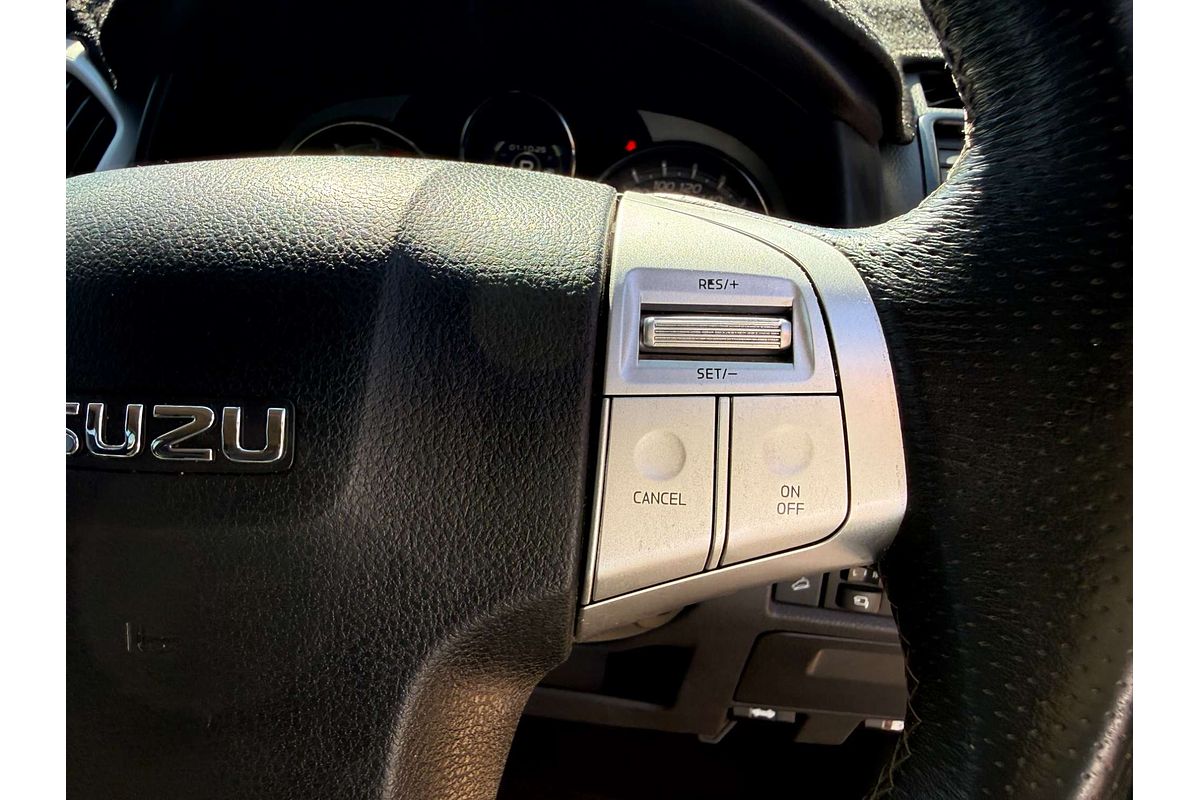 2021 Isuzu MU-X LS-T
