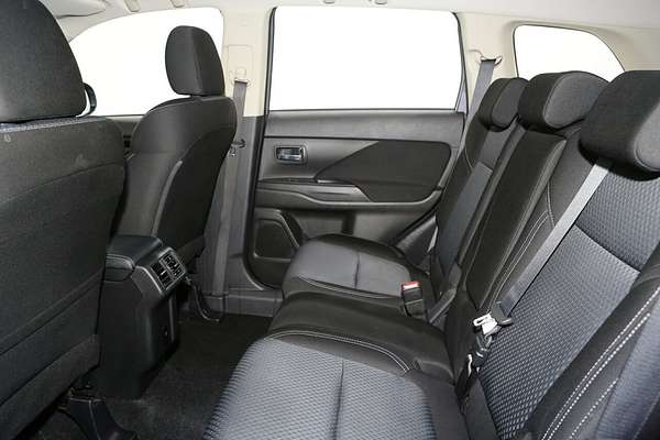2021 Mitsubishi Outlander ES ZL