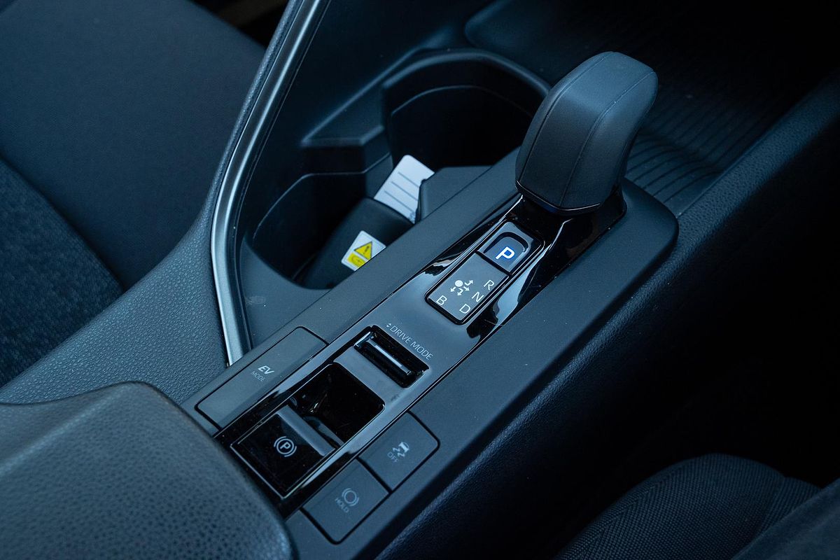 2024 Toyota C-HR GXL ZYX20R