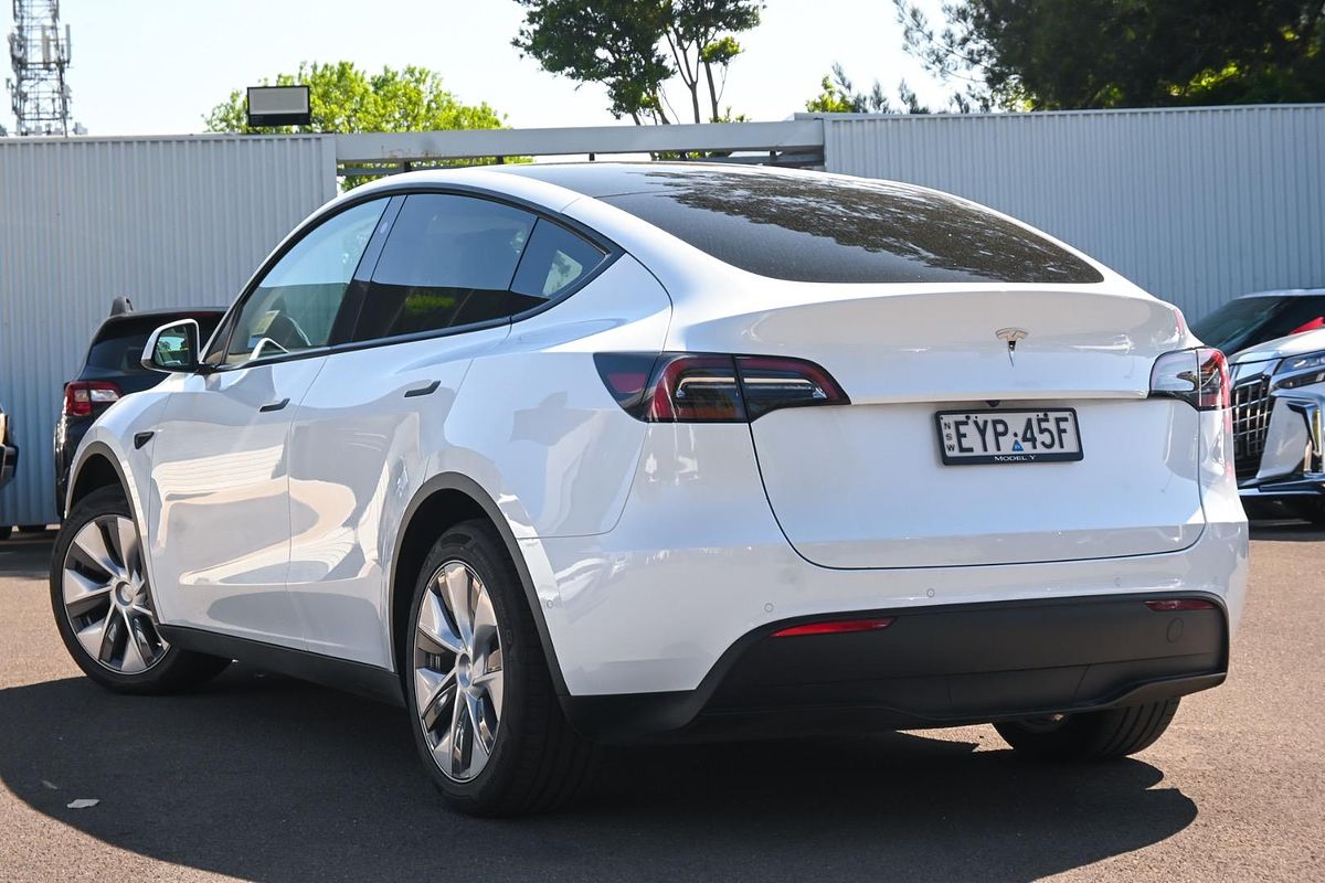 2023 Tesla Model Y Rear-Wheel Drive